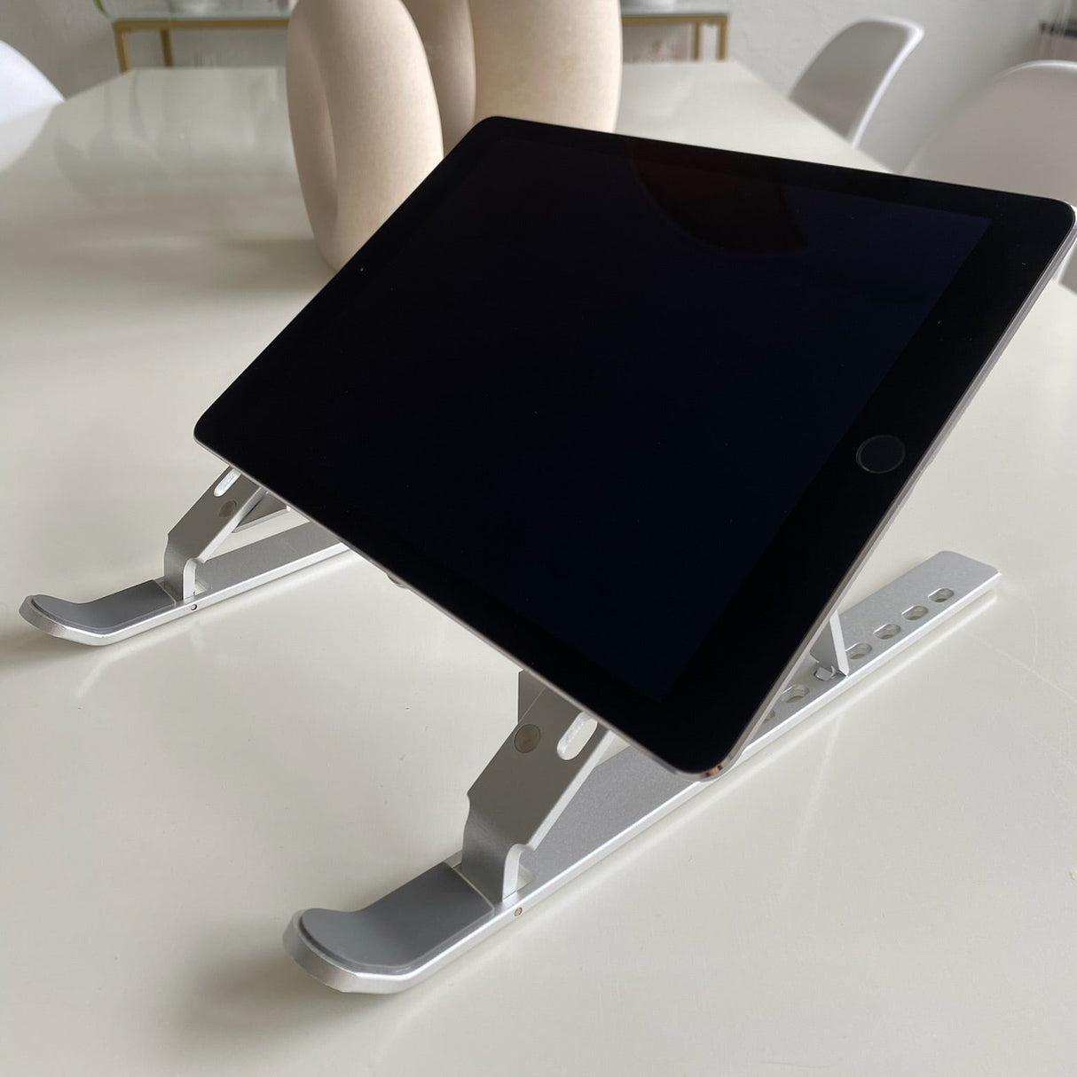 Justerbar multi-vinkel bærbar/mobil/tablet stativ