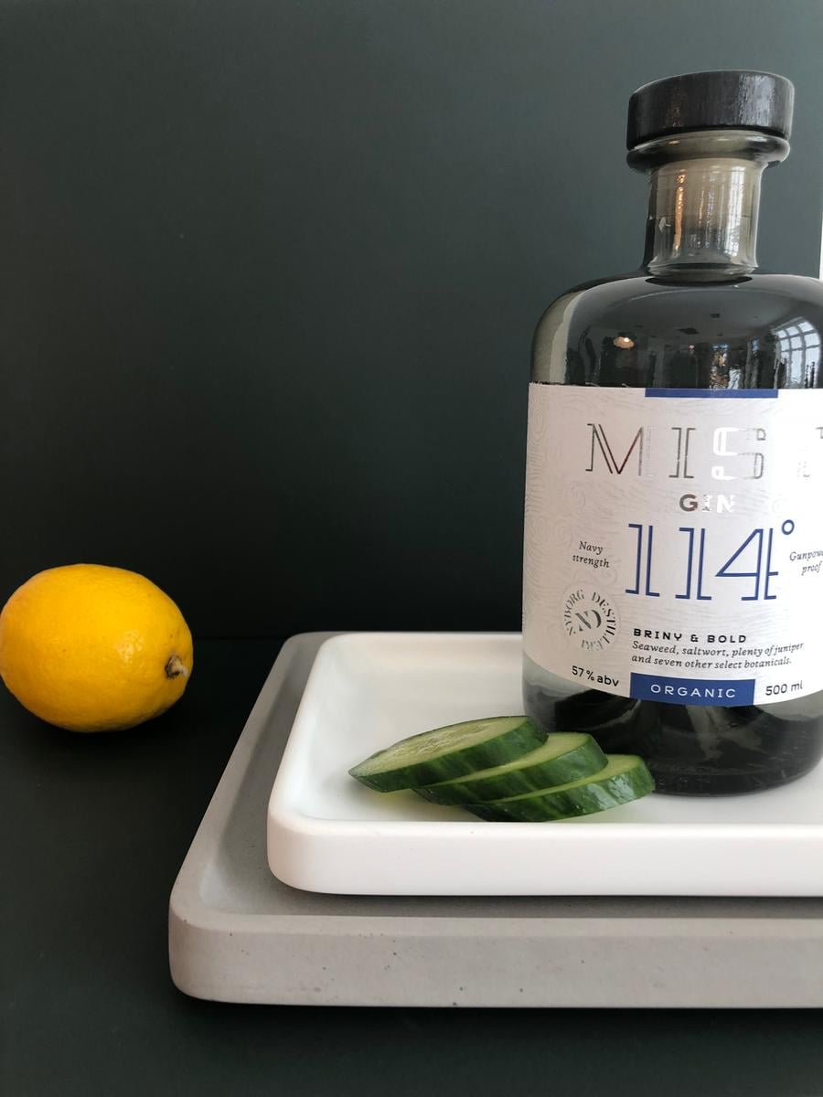 LIKEconcrete KARIN - Bakke i beton small - Hvid