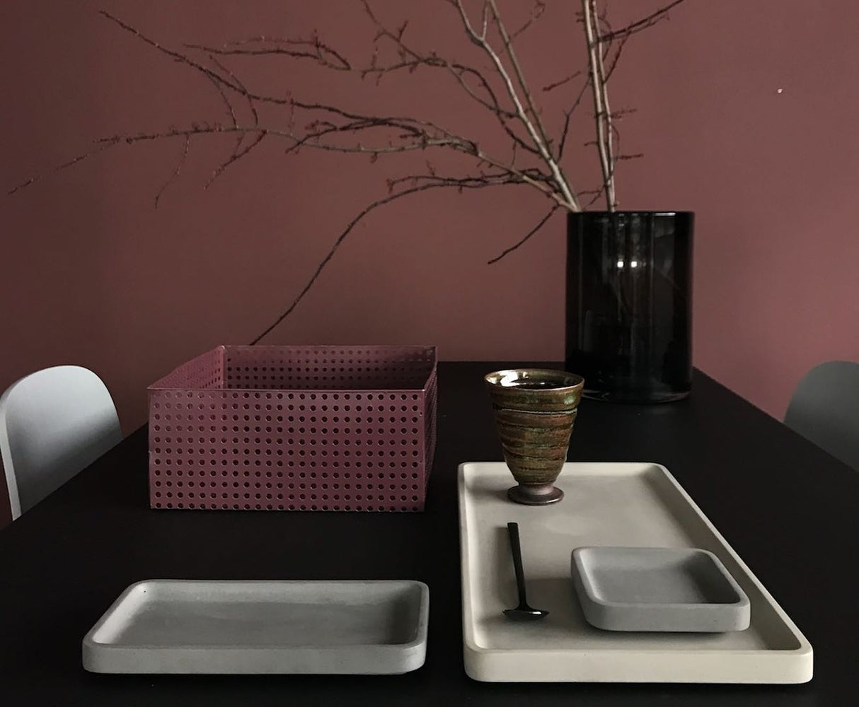 LIKEconcrete KARIN - Bakke i beton small - Hvid