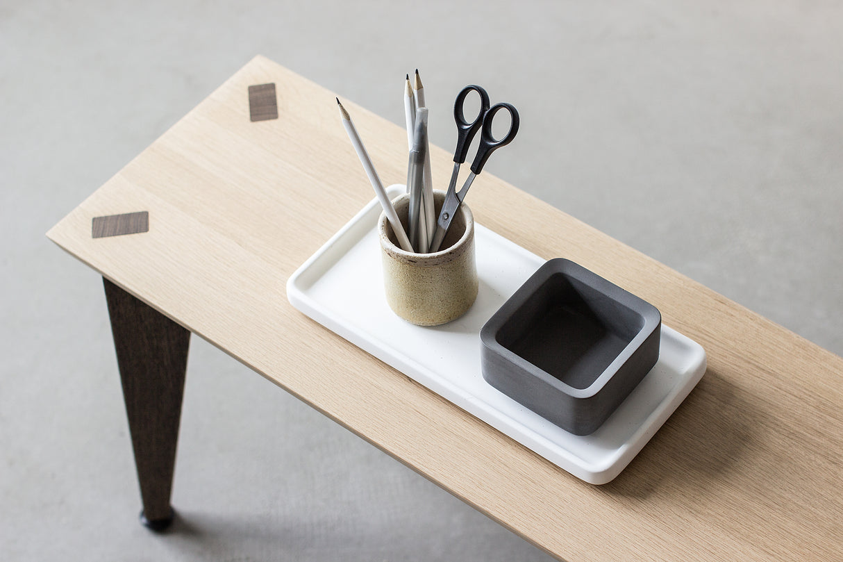 LIKEconcrete KARIN - Bakke i beton small - Hvid