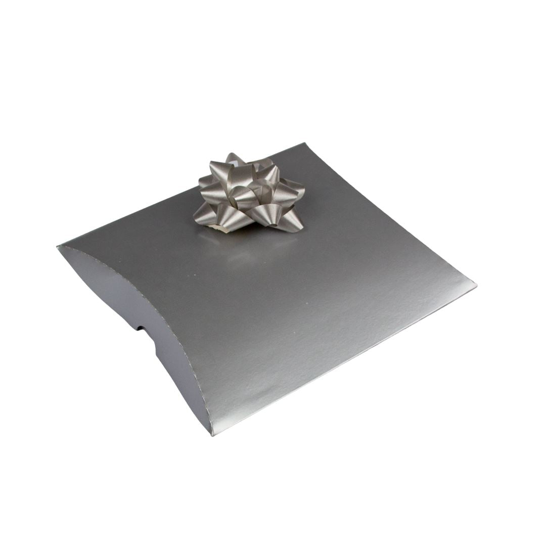 Gavebånds Stjerner / Sløjfe + Pudeæske (Gaveæske) Konkurspriser.dk 10 stk Pudeæske / Sølv + 10 stk Gavebånds Stjerner / Sløjfe